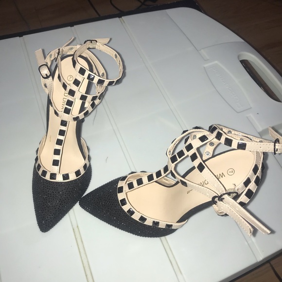 Wild Diva Pointed Toe Embezzled Stiletto Heels - Picture 2 of 4